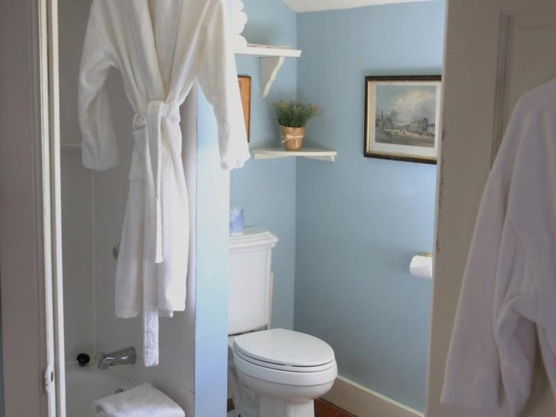 The Inn At Stony Creek Warwick Room photo