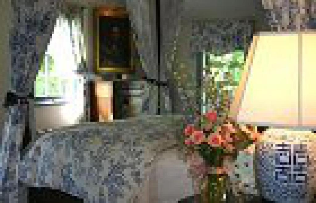 The Inn At Stony Creek Warwick Room photo